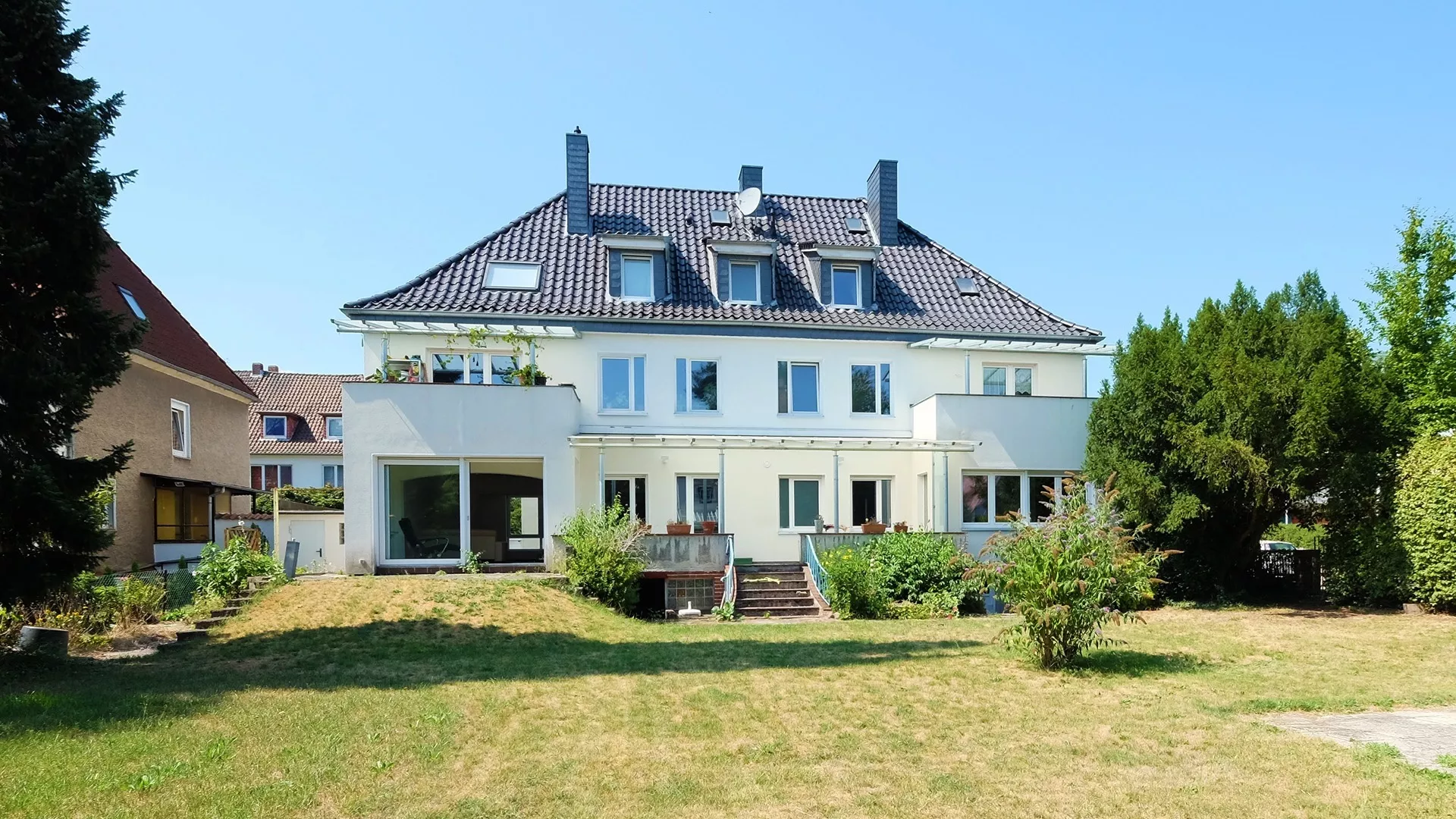 Haus verkauft durch einen Immobilienmakler.